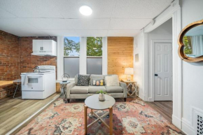 Cozy Studio with Parking - Near UC, Zoo, Downtown